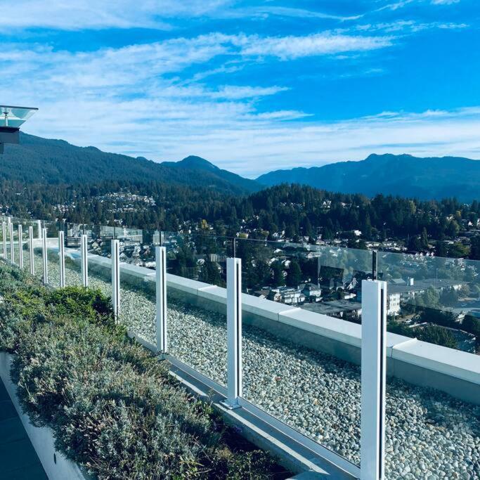360º Rooftop Patio Views. Your-Home-Away-From-Home Норт-Ванкувер Екстер'єр фото