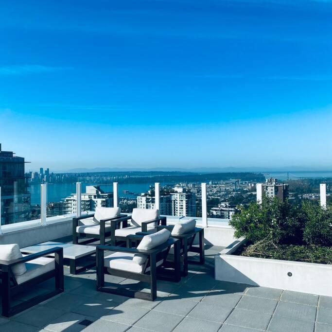 360º Rooftop Patio Views. Your-Home-Away-From-Home Норт-Ванкувер Екстер'єр фото