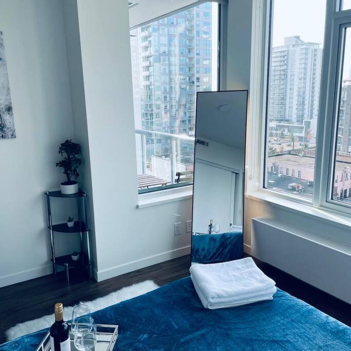 360º Rooftop Patio Views. Your-Home-Away-From-Home Норт-Ванкувер Екстер'єр фото