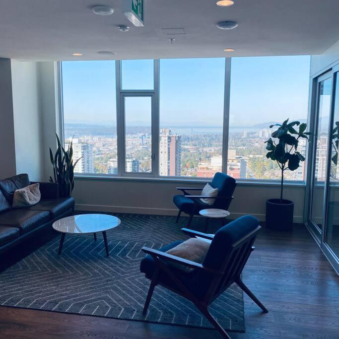 360º Rooftop Patio Views. Your-Home-Away-From-Home Норт-Ванкувер Екстер'єр фото